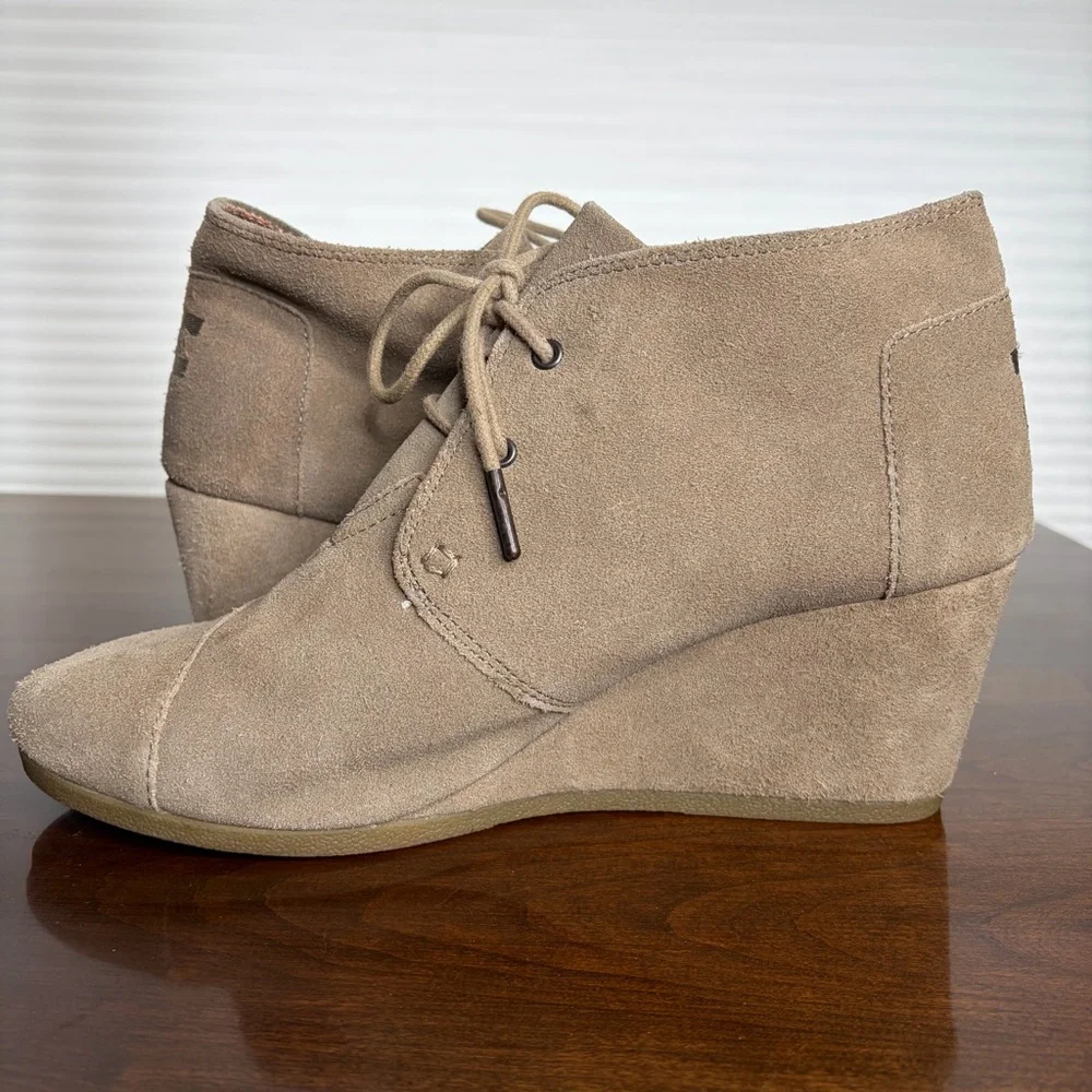 TOMS Suede Lace-Up Wedges Ankle Booties Boots Size 11 Dessert Taupe Retro‎ BoHo